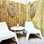 Moyo Daire Oostende